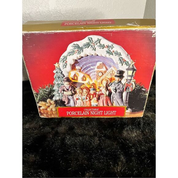 Vintage Ceramic Carolers Church Christmas Village Scene Family Children Decor - Picture 2 of 5